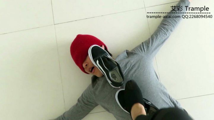 205334mo5xbbm769td3d6g.jpg
