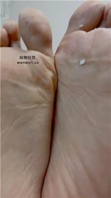 105807dlb31370g97zrz3b.jpg