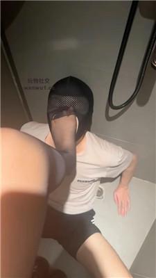 124816fe8p7i8betpllqg9.jpg