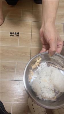 112915g9g44iwxbq44g4pg.jpg