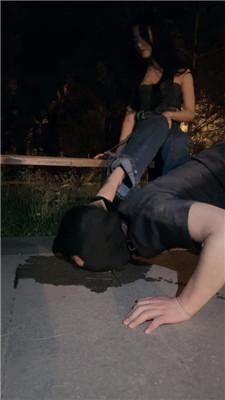 123222e00qoxw0rgpotzbf.jpg